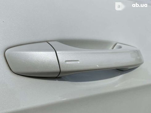 Volkswagen e-Golf 2020 - фото 26