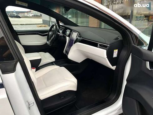 Tesla Model X 2017 - фото 21
