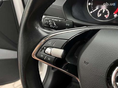 Skoda Octavia 2021 - фото 17