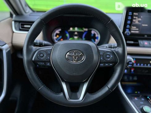 Toyota RAV4 2021 - фото 26
