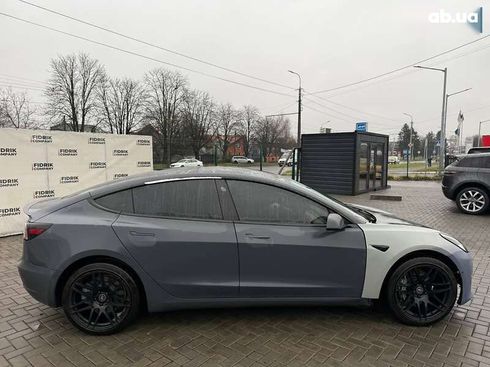 Tesla Model 3 2019 - фото 10