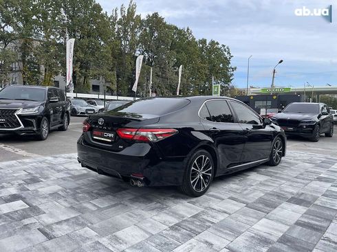 Toyota Camry 2017 - фото 10