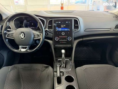 Renault Megane 2018 - фото 23