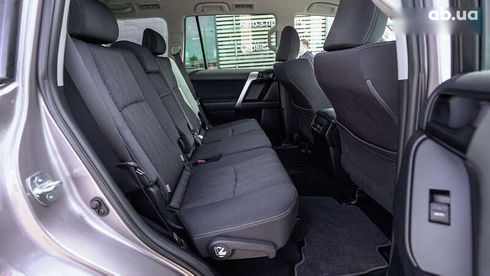 Toyota Land Cruiser Prado 2022 - фото 7