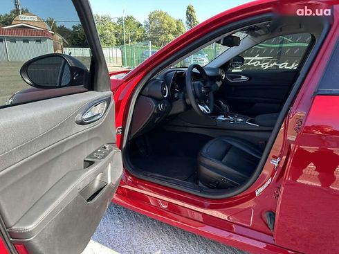 Alfa Romeo Giulia 2020 - фото 7