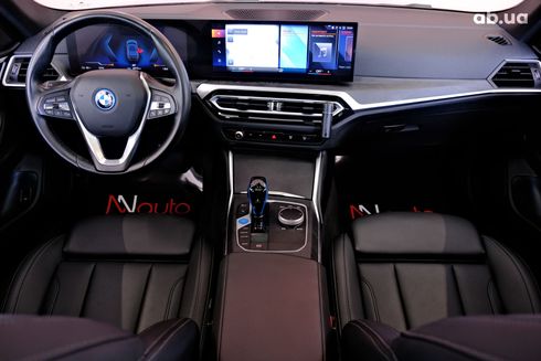 BMW i4 2023 черный - фото 7