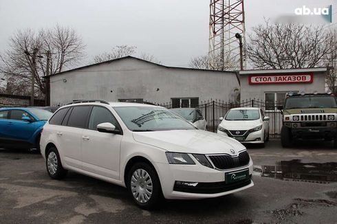 Skoda Octavia 2019 - фото 2