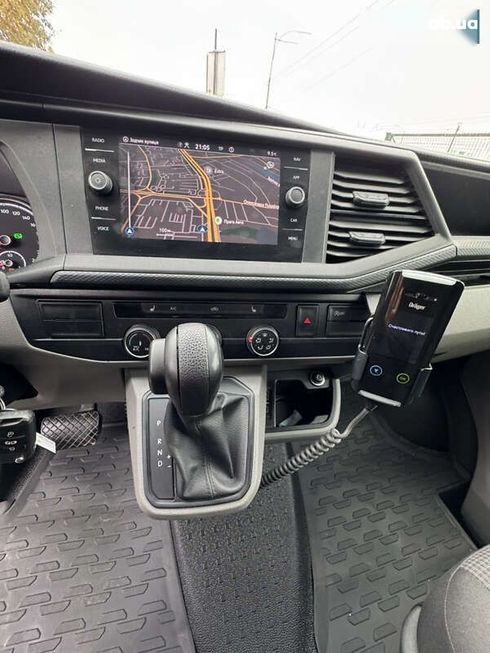 Volkswagen Transporter 2021 - фото 19