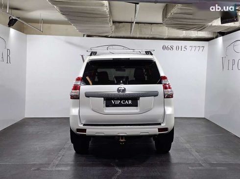 Toyota Land Cruiser Prado 2014 - фото 8