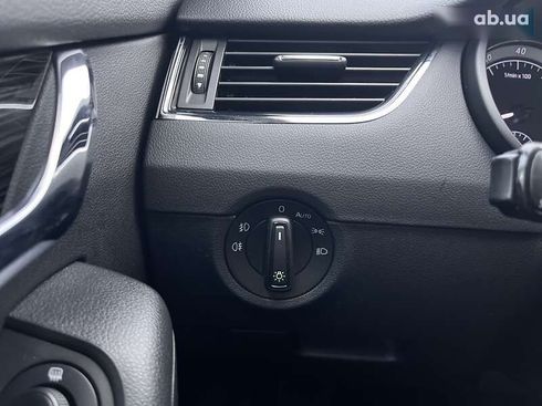 Skoda Octavia 2019 - фото 11