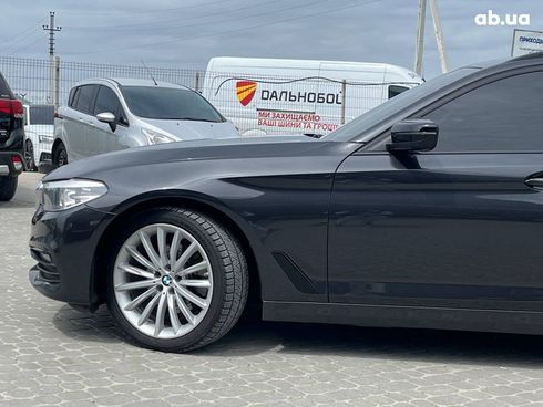BMW 5 серия 2020 серый - фото 25