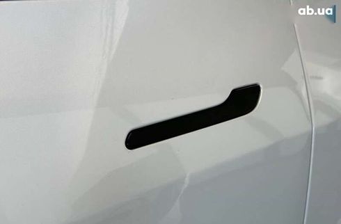 Tesla Model Y 2021 - фото 12