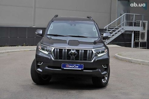 Toyota Land Cruiser Prado 2019 - фото 3