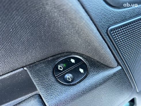 Ford Fusion 2011 белый - фото 16