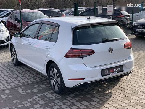 Volkswagen e-Golf 2020 - фото 20