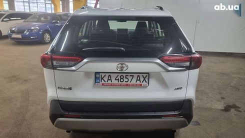 Toyota RAV4 2020 - фото 19