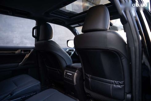 Lexus GX 2020 - фото 30