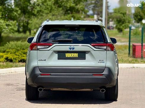 Toyota RAV4 2019 - фото 17