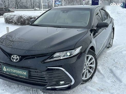 Toyota Camry 2022 - фото 7