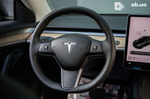 Tesla Model 3 2021 - фото 16