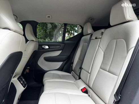 Volvo XC40 2018 белый - фото 25
