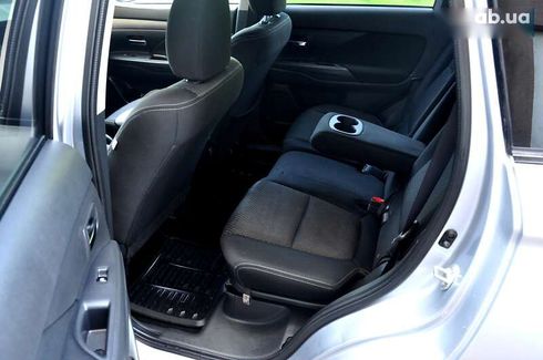 Mitsubishi Outlander 2016 - фото 19
