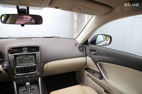 Lexus IS 2010 - фото 13