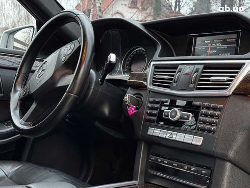 Mercedes-Benz E-Класс 2013 серый - фото 31