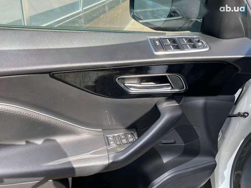 Jaguar F-Pace 2017 - фото 16
