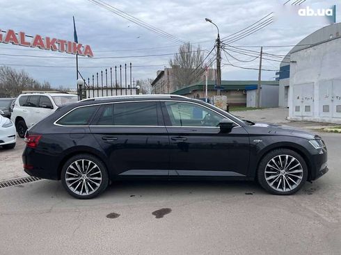 Skoda Superb 2016 - фото 12