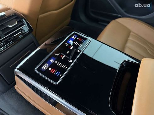 Audi A8 2022 - фото 30