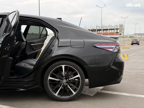 Toyota Camry 2020 черный - фото 36