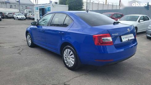 Skoda Octavia 2019 - фото 20