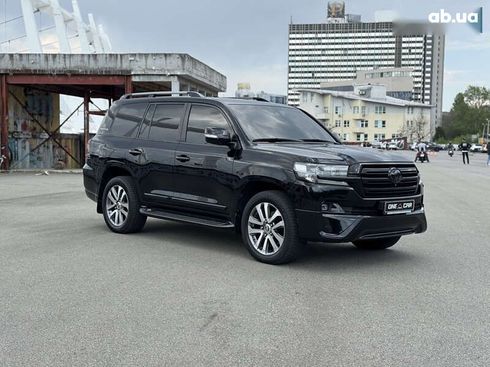 Toyota Land Cruiser 2017 - фото 9