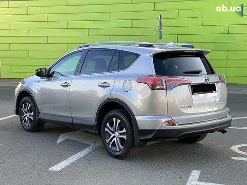 Toyota RAV4 2018 - фото 5