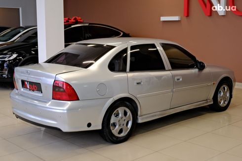 Opel Vectra 2001 серебристый - фото 4