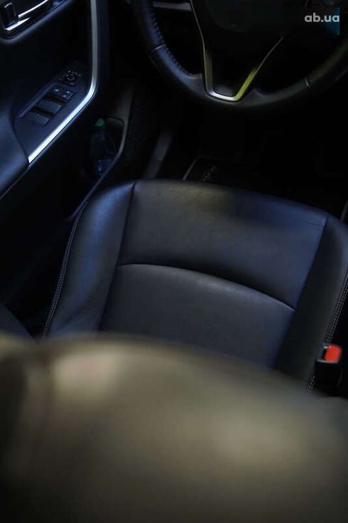 Toyota RAV4 2021 - фото 23