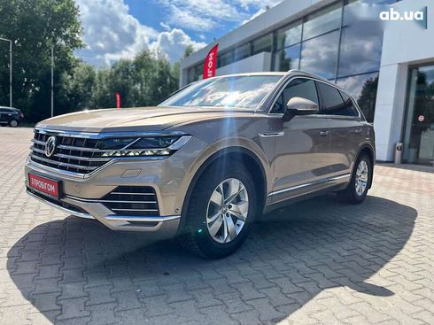 Volkswagen Touareg 2019 - фото 12