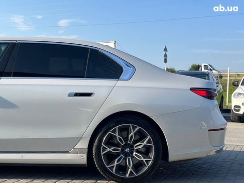 BMW i7 2023 белый - фото 56