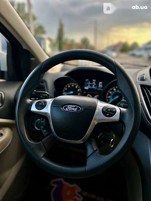 Ford Escape 2016 - фото 27