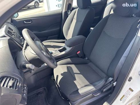 Nissan Leaf 2016 - фото 17
