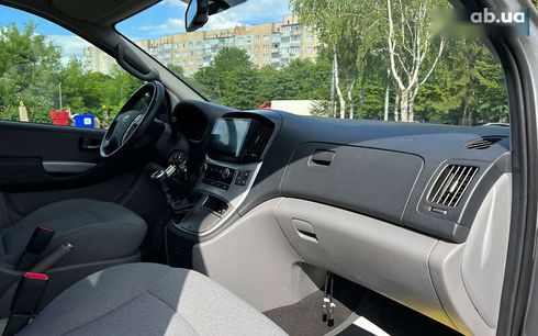 Hyundai H-1 2020 - фото 10