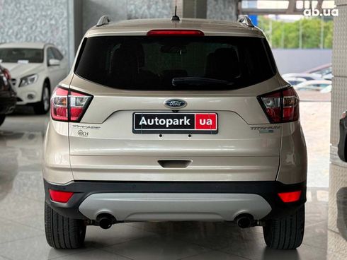 Ford Escape 2016 бежевый - фото 9