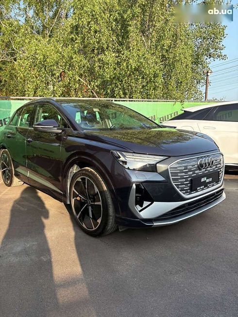 Audi Q4 e-tron 2024 - фото 2
