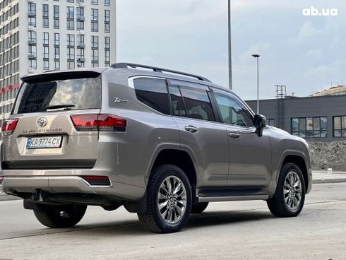 Toyota Land Cruiser 2021 - фото 3