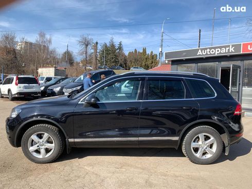 Volkswagen Touareg 2013 черный - фото 8