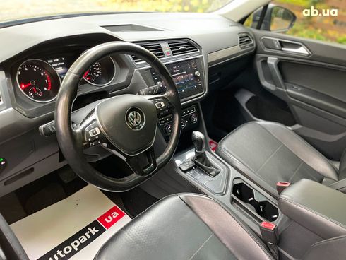 Volkswagen Tiguan 2017 серый - фото 39