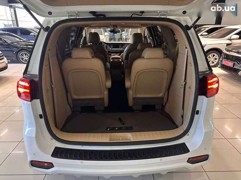 Kia Carnival 2020 - фото 8