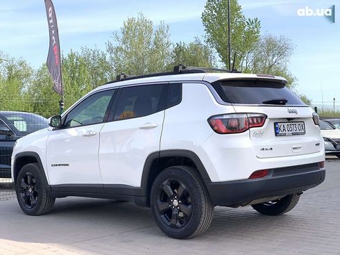 Jeep Compass 2018 - фото 17