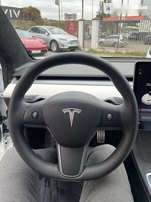 Tesla Model 3 2021 - фото 16